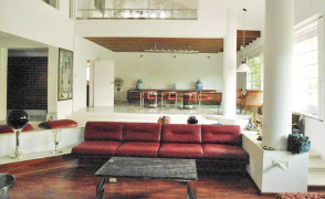 003 bungalow painting contractors in juhu andheri mumbai